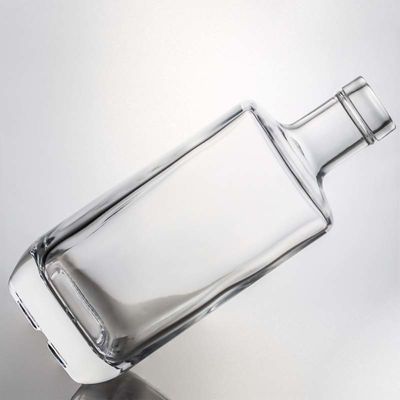 Elegant vierkant glas drankfles 700 ml 750 ml voor whisky vodka gin kraag materiaal glas
