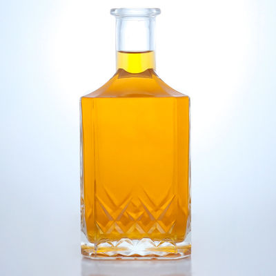 Gepersonaliseerde polygon glasfles voor wodka whisky gin rum spirit