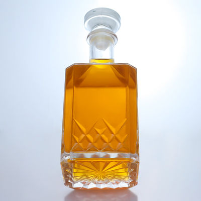 Gepersonaliseerde polygon glasfles voor wodka whisky gin rum spirit