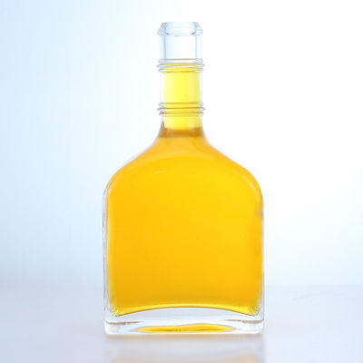 Vodka Whisky Rum Gin Glas drankfles met dekaloppervlak en een hoog terugkooppercentage