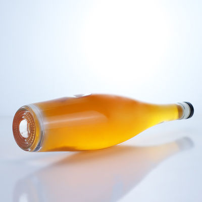 Hoge en dunne 500 ml/700 ml ronde drankfles met kurktop helder of op maat gemaakt