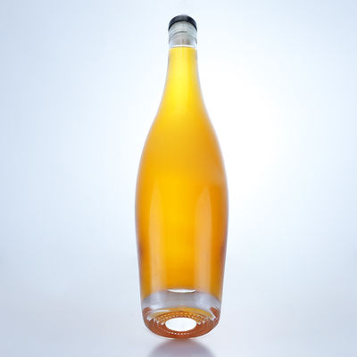 Hoge en dunne 500 ml/700 ml ronde drankfles met kurktop helder of op maat gemaakt