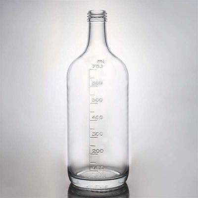 Glasfles met deksel aangepast aan verschillende scenario's van rum wodka whisky tequila gin