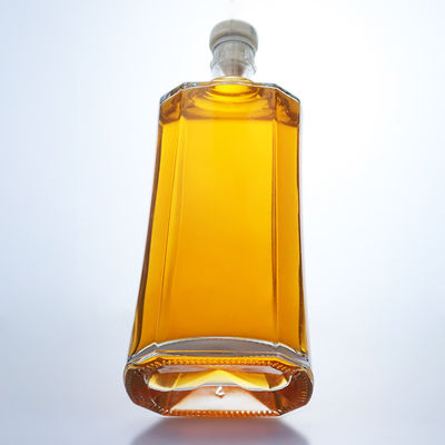 Gepersonaliseerd logo 500 ml heldere flintglasfles voor gin rum champagne brandy whisky drank