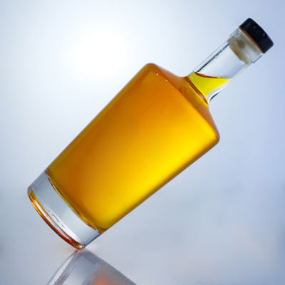Design Schroefkap Glasfles voor Gin Rum Champagne Whisky Brandy 750 ml