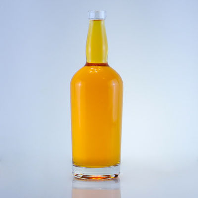 Gepersonaliseerd logo 750 ml heldere flint ronde glazen fles voor gin rum champagne drank