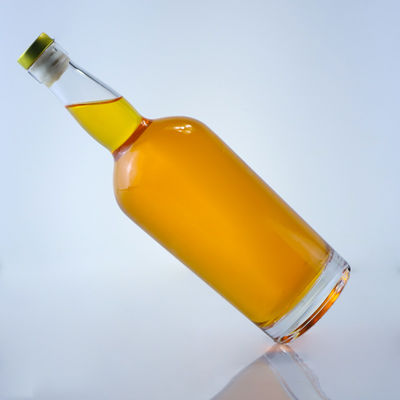 Gepersonaliseerd logo 750 ml heldere flint ronde glazen fles voor gin rum champagne drank