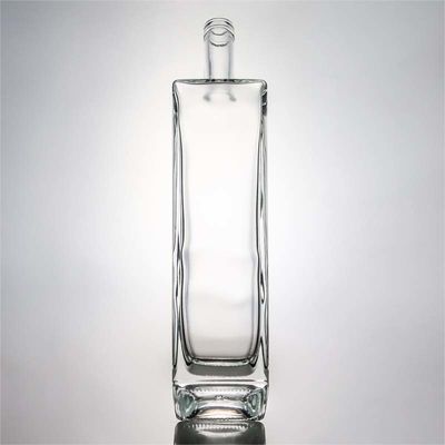 Hoofdmateriaal Glas 1000 ml Vierkante Whiskyfles met hoog sieraad en kurk
