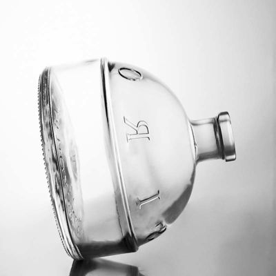 Flint Glass Sealing Type Cork 700ml Customized Shape Glass Liquor Flasch voor Gin Rum Champagne