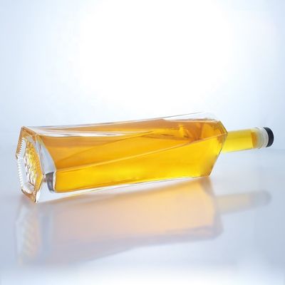 500 ml 750 ml 1000 ml doorzichtige glazen fles met schroefdop Industrial Beverage Base Material Glass