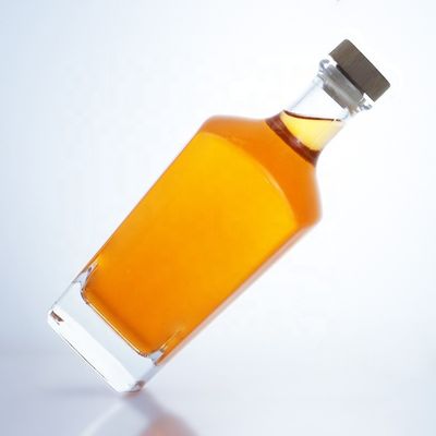 Warm stempelen Oppervlaktebehandeling Duidelijke of aangepaste kleur 750 ml rum Vodka Liquor Glasfles