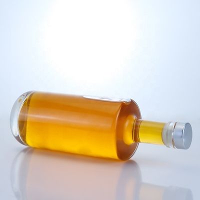 Doorzichtige glasfles met kurk voor whisky vodka tequila gin rum 500 ml/700 ml
