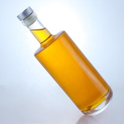Doorzichtige glasfles met kurk voor whisky vodka tequila gin rum 500 ml/700 ml