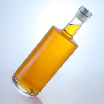 Doorzichtige glasfles met kurk voor whisky vodka tequila gin rum 500 ml/700 ml