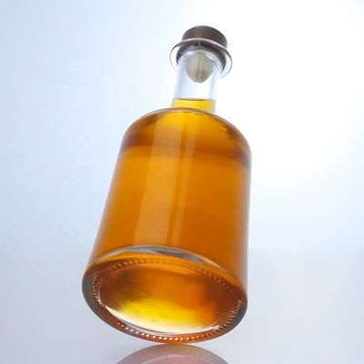 Oppervlaktebehandeling Warm stempelen Glasfles met kurk voor wodka Gin Rum Whiskey