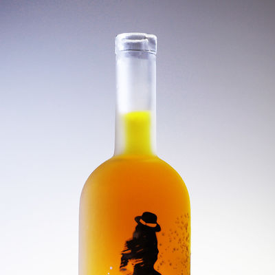 Groothandel 750 ml 1000 ml Decal glazen fles voor bier Vodka Whisky Spirits
