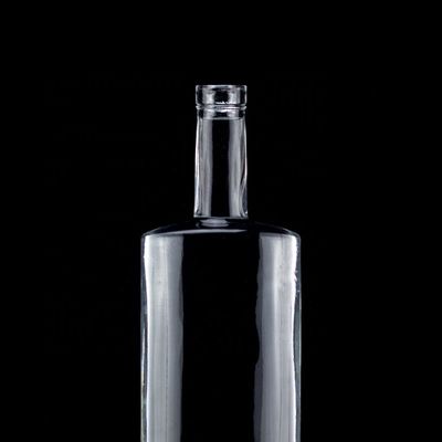 1750 ml 1000 ml glazen flessen voor drank Op maat gemaakte ronde wodkafles Versatile gebruik