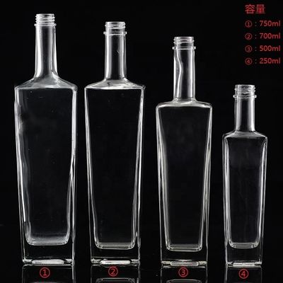 Glasbasismateriaal Vodka Liquor Glasfles Verscheidene maten Voor distilleerderijen