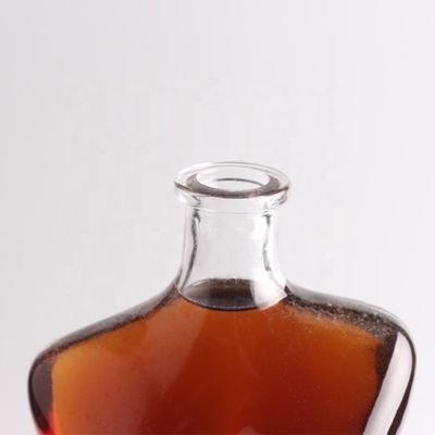 Glaskraag 75cl Lady Body in de vorm van een glazen fles voor wijn Liquor Vodka Creative Design